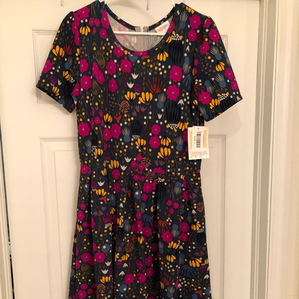 LuLaRoe Amelia Dress size L NWT